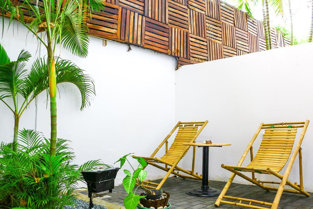 Blue Lime Phnom Penh Hotel Exterior photo