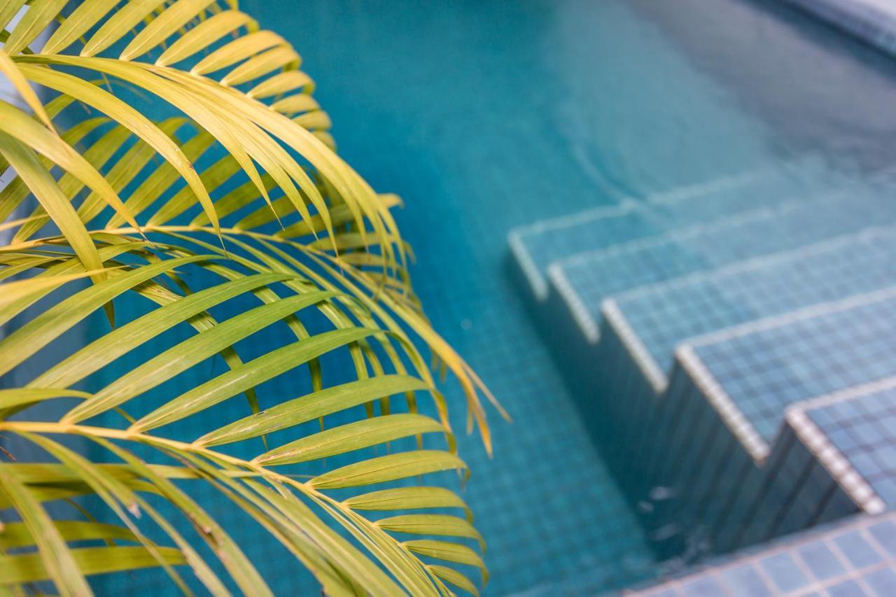 Blue Lime Phnom Penh Hotel Exterior photo